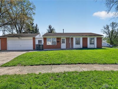 Property at 1046 Primrose Dr, West Carrollton, OH