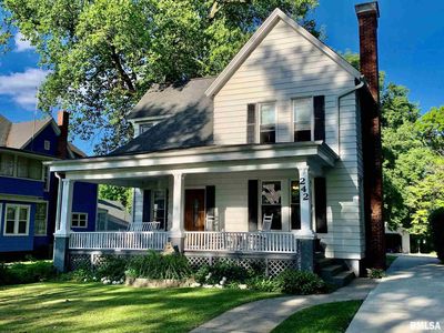 Property at 242 N Webster Ave, Jacksonville, IL