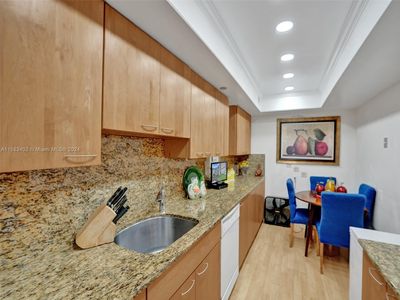 900 Saint Charles Pl PENTHOUSE 10-810