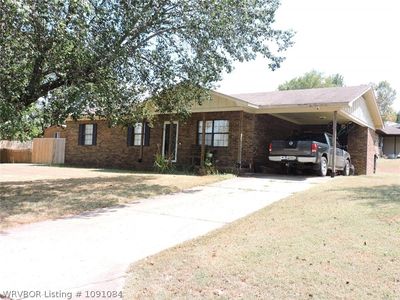 2802 Martha Dr