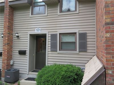 101 Chestnut Hls