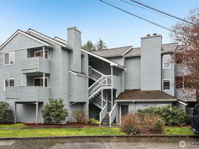 9242 Woodlawn Avenue N #B