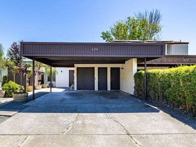 624 Simpson Street