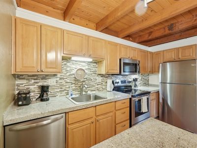 4200 Lodge Pole Cir #205