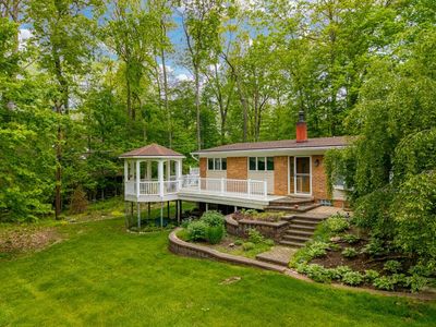 4179 Woodland Dr