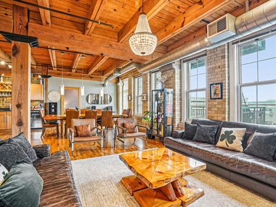 413 North 2nd STREET Unit 570