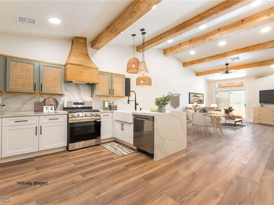 3413 Conan St UNIT 102