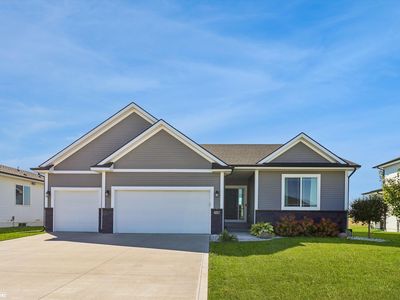 Property at 308 Creekside Dr SW, Bondurant, IA