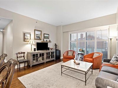 4950 Central St APT 306