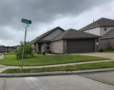 201 Bennett St