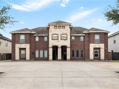 1403 W Kiwi Ave