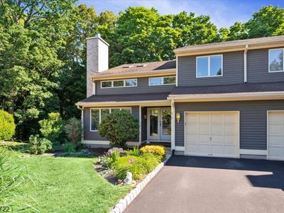 5 Saint Andrews Ln