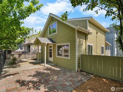 6638 Corson Avenue S