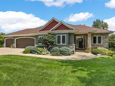 1356 Lakewoods Ct NE