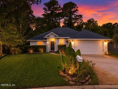 1712 CHANDELIER Circle W