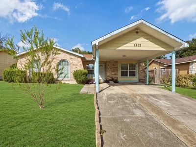 2135 Jim Bowie Dr