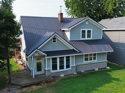 230 2nd Ave W