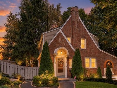 3 Catalpa Pl