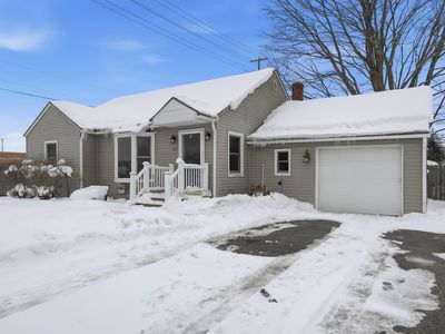 455 Faircrest Ave NW