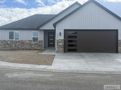 4306 E Arizona Dr
