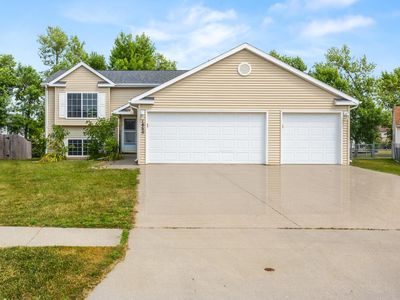 1860 Huntington Ln