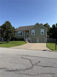 Property at 1010 NW Scenic Dr, Grain Valley, MO