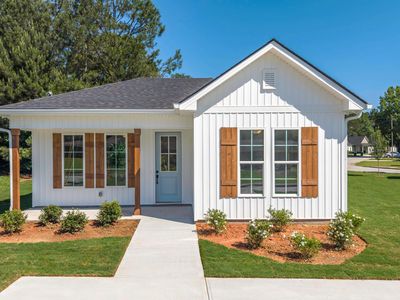 613 River Dr