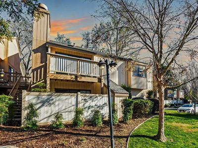 535 Woodside Oaks APT 2