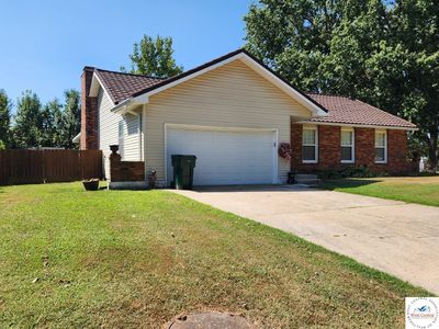 1700 Strawberry Ln