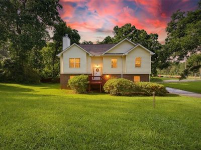 3405 Ravenwood Dr