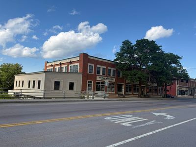 1 Main St #204