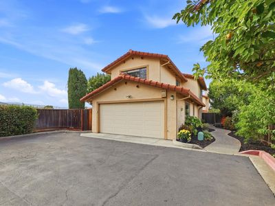 1601 Singletree Way