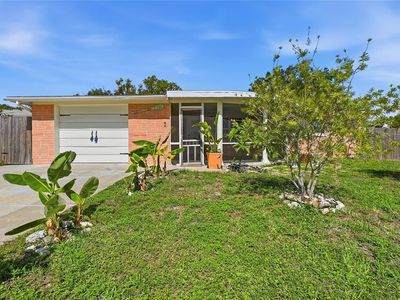 2704 Lawn Pl