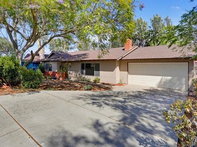 Property at 310 Elbrook Dr, Fallbrook, CA