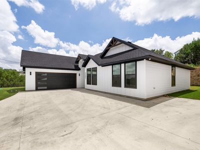 2203 Christine Dr
