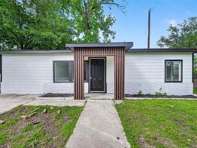 4933 Doolittle Blvd