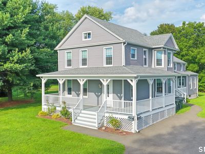 592 Pond Point Avenue