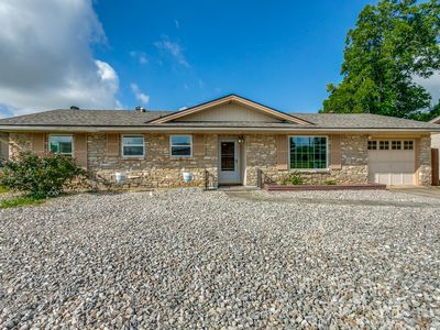 207 BALBOA DR
