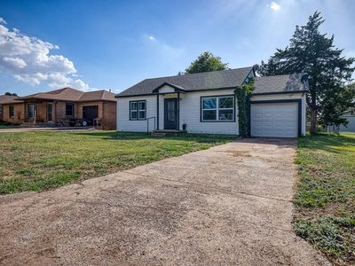 Property at 1114 S 11th St, Kingfisher, OK