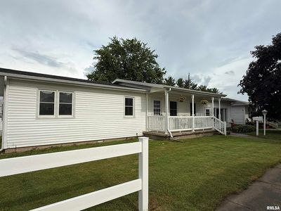 Property at 611 S Maple St, Lewistown, IL