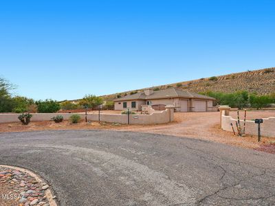 1731 W Placita De La Escalera