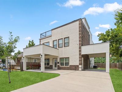 792 Paul Quinn St