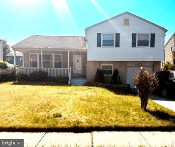 12 N Syracuse Dr