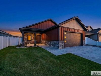 381 Glade Loop