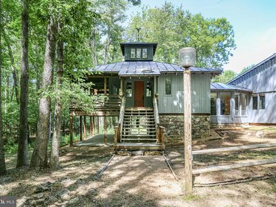 32 Layline Ln