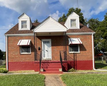 1251 Thomas Ave NW