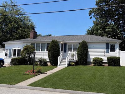 77 Harper Ave