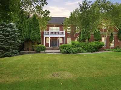 2086 Autumn Hill Dr