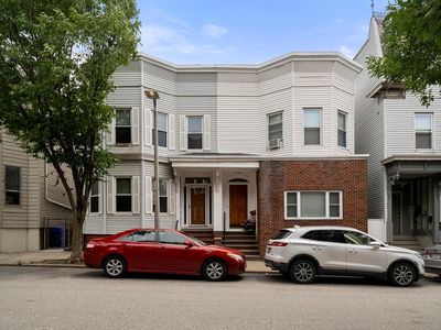 106 H St