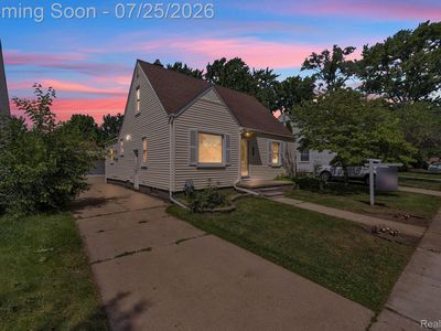 2630 Queen St